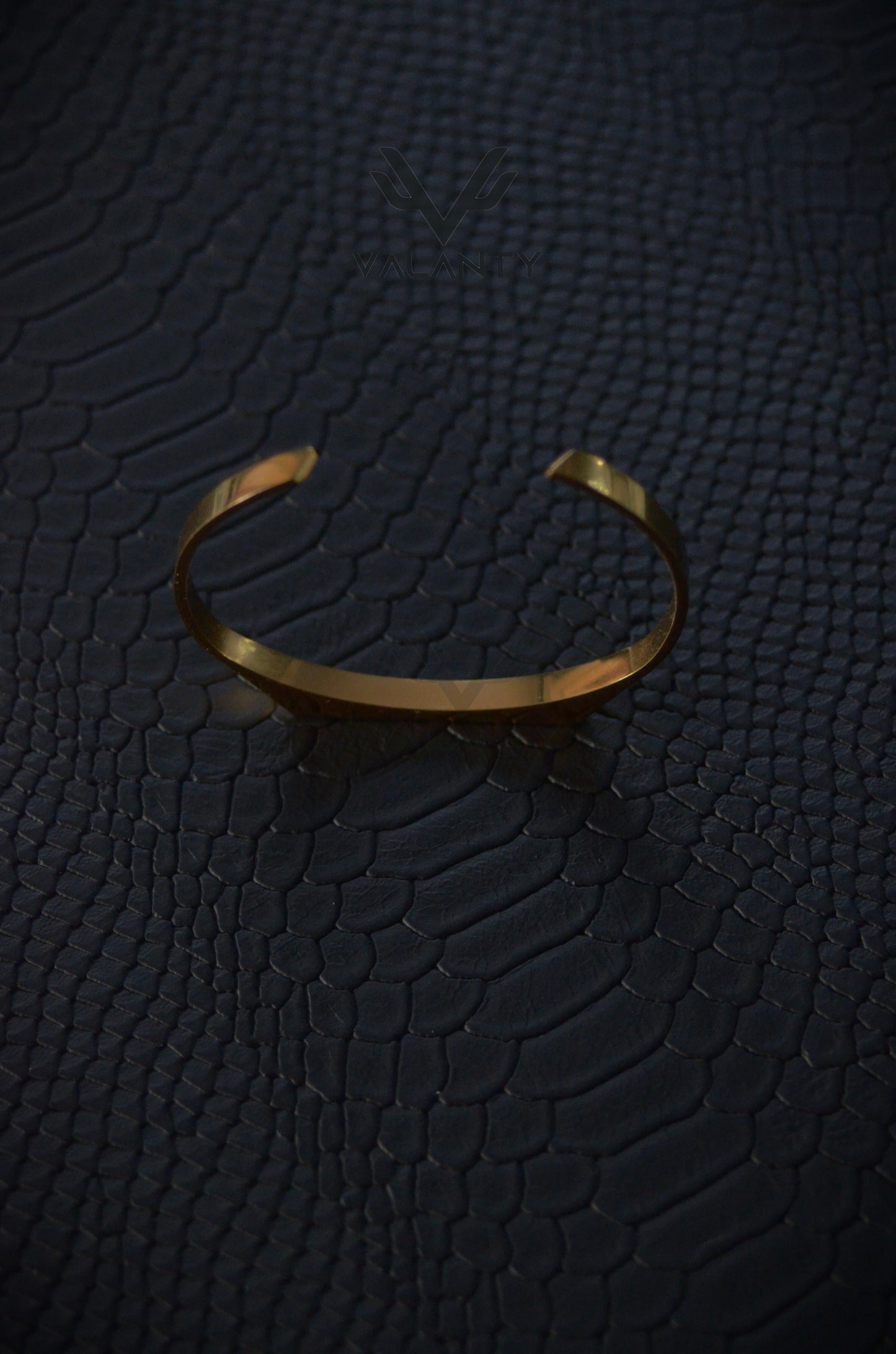 Unisize Hex Cuff