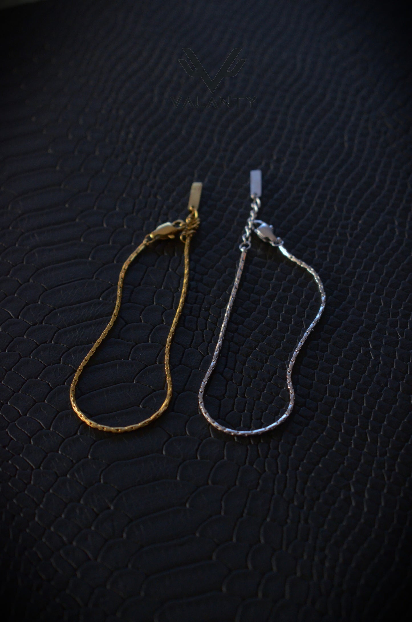 Minimalist Wire Bracelet