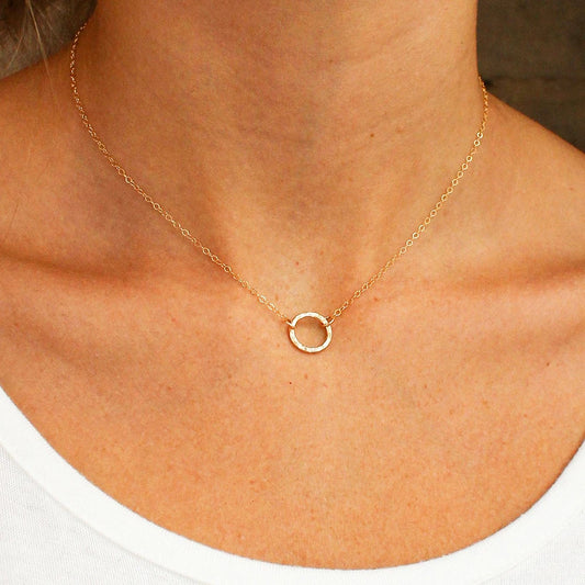 Fine Loop Necklace