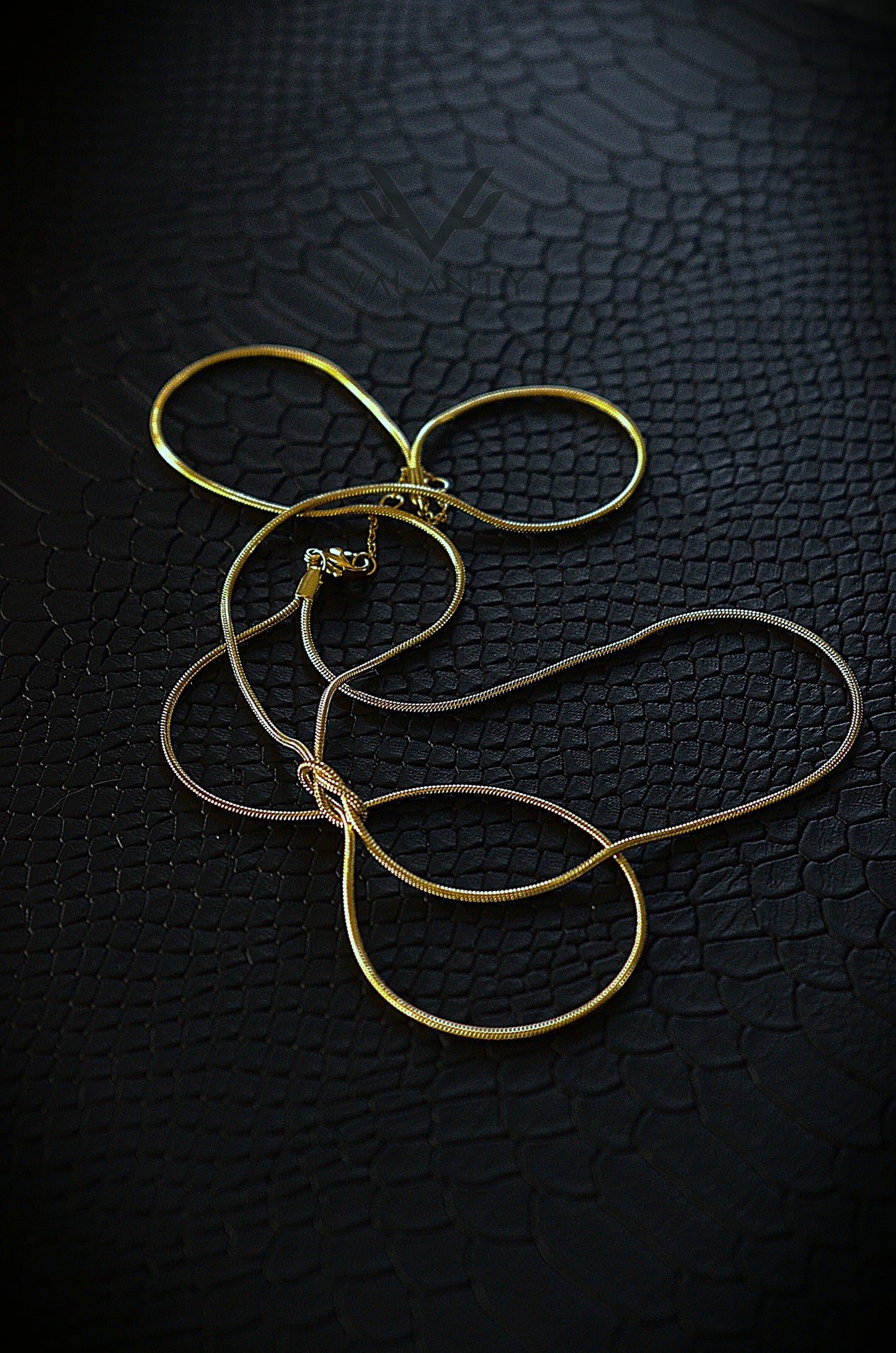 Minimalist Knotted Rope Necklace