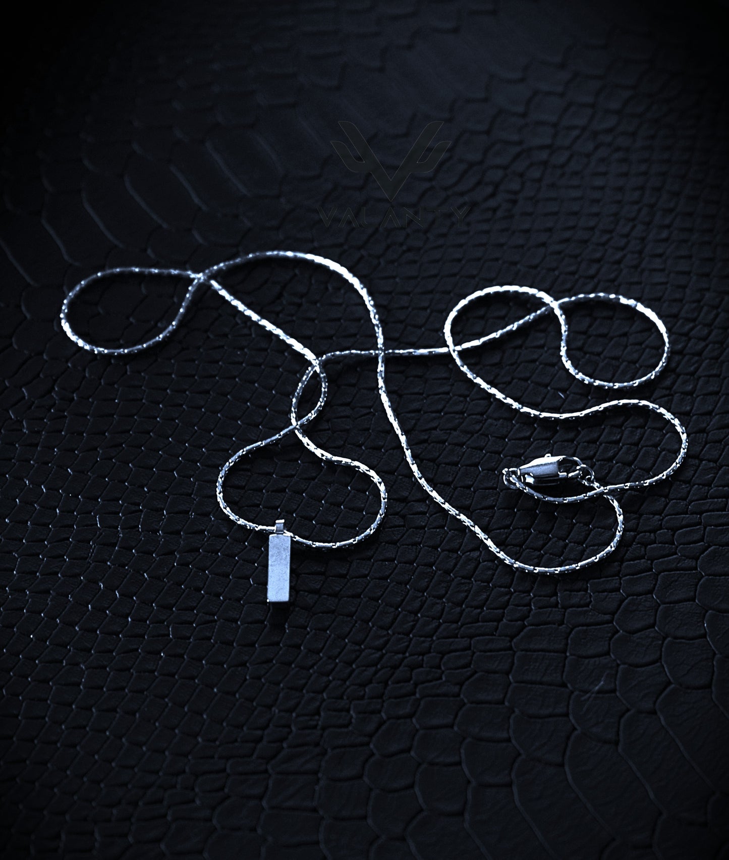 Minimalist Wire Pendant Necklace