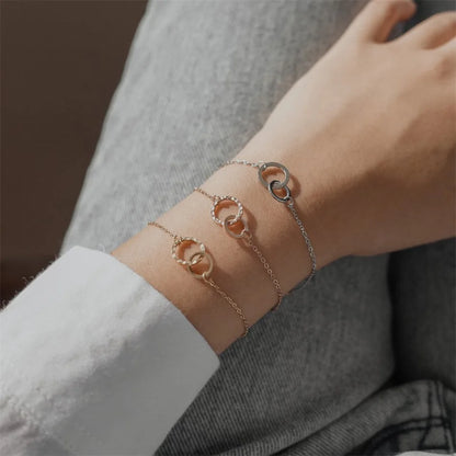 Fine Loop Bracelet