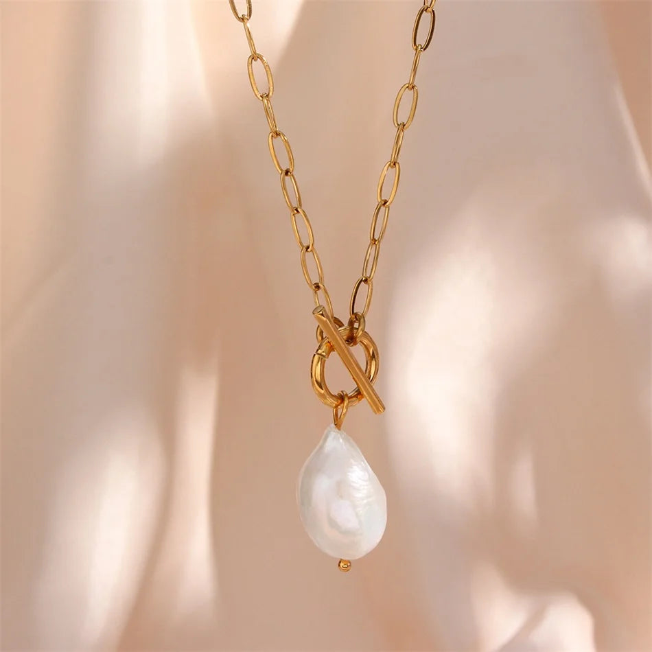 Irregular Pearl Necklace