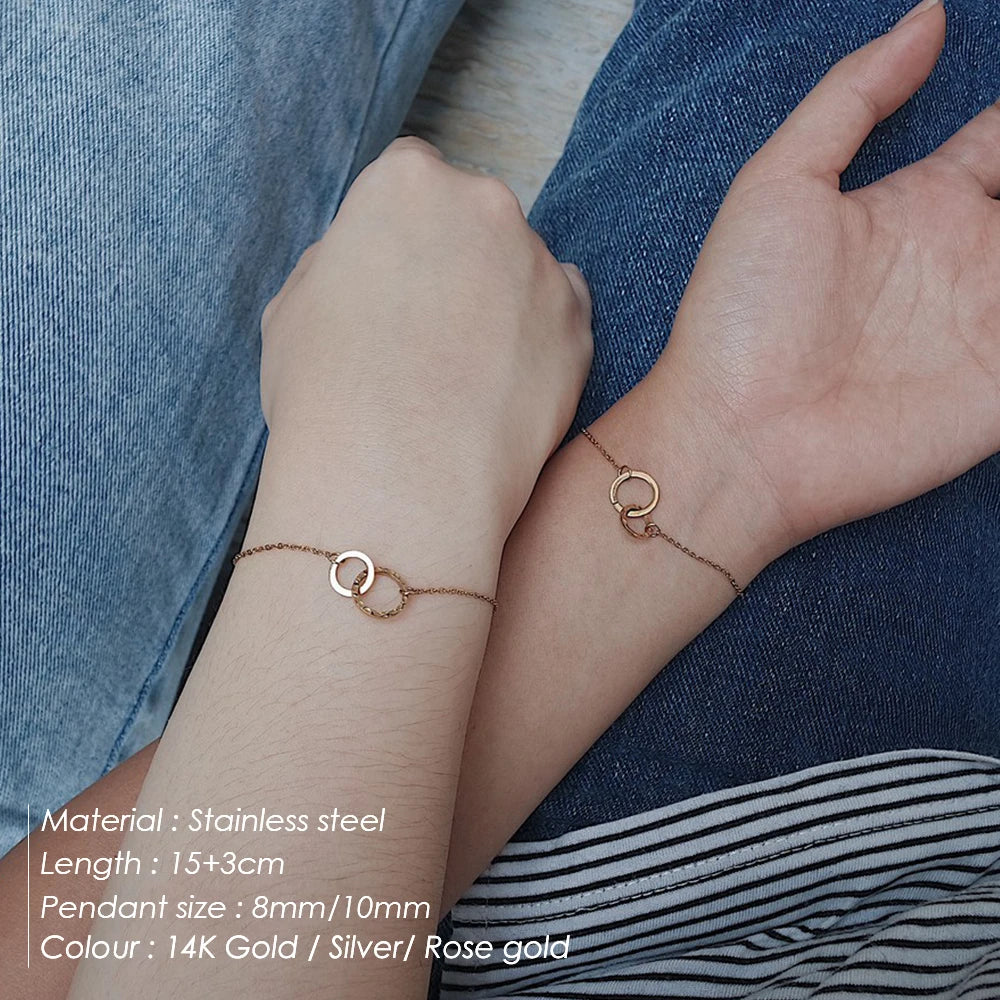 Fine Loop Bracelet