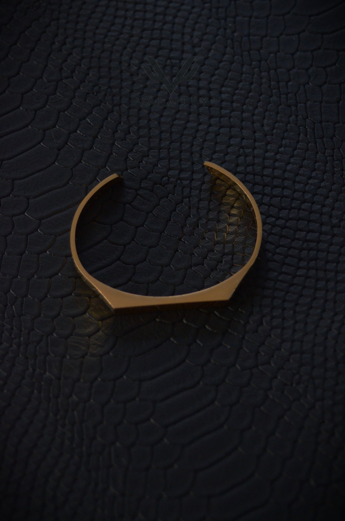 Unisize Hex Cuff