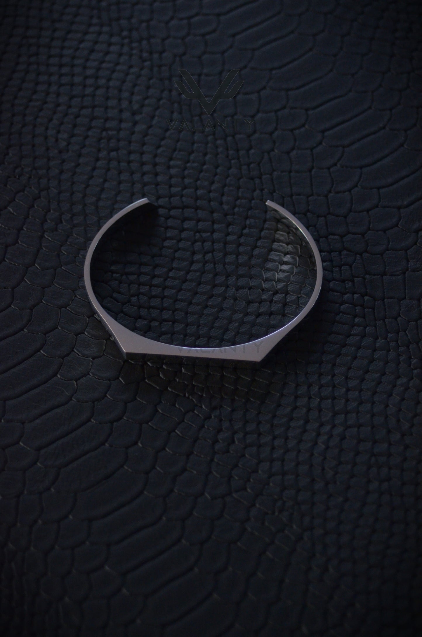 Unisize Hex Cuff