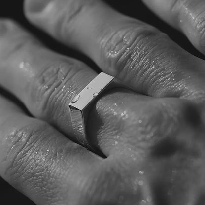 Unisize Modern Ring